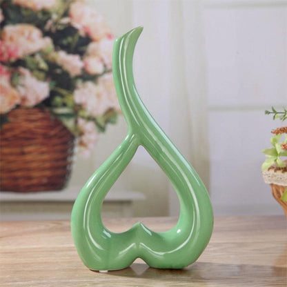 Creative Heart-shaped Ceramic Flower Vase for Home Office or Wedding Decor - White